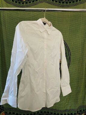 Ann Taylor White Women's Button-Down Shirt